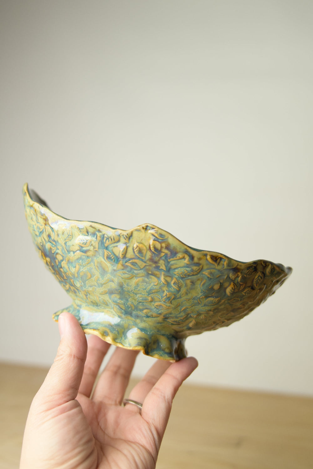 Decorative Ceramic Green Bowl with Leaves